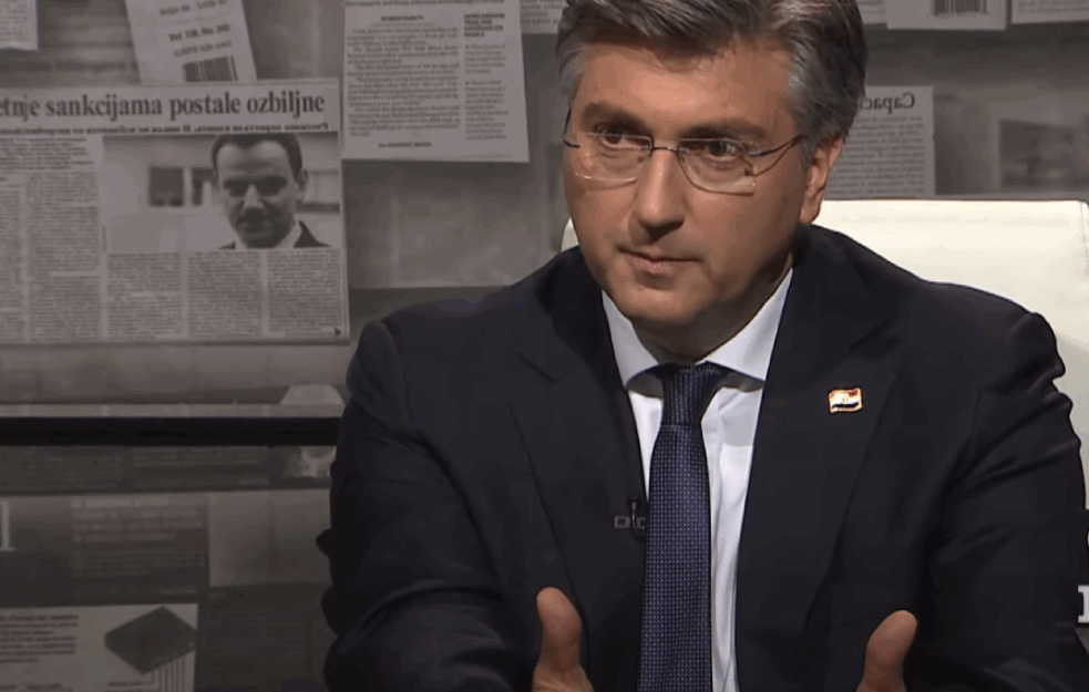 PLENKOVIĆ U STRAHU: Premijer Hrvatske dobio pismo sa belim prahom uz reči 'za izdajnike jedan od lekova je i NOVIČOK'
 
